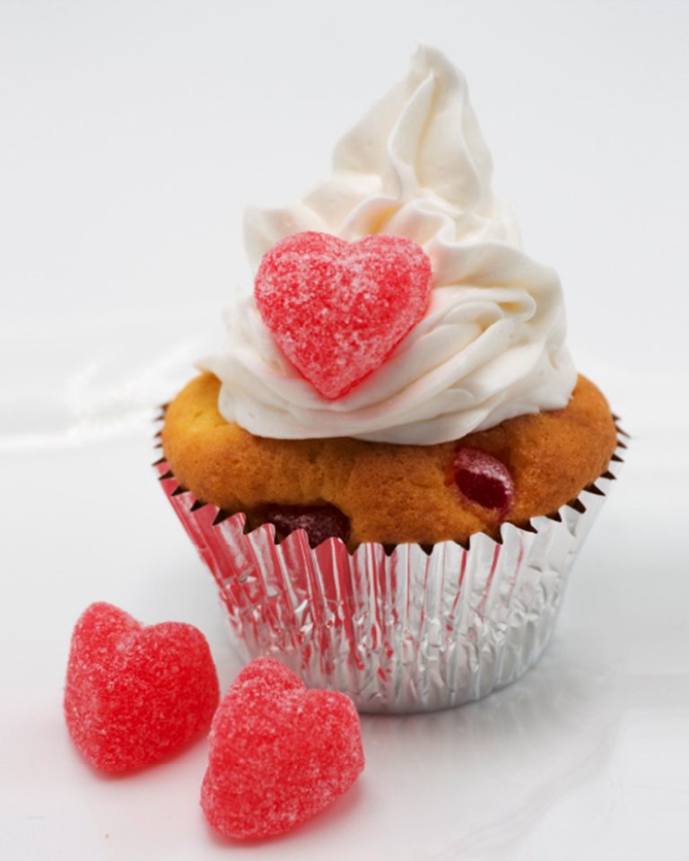 Cinnamon Jelly Heart Cupcakes